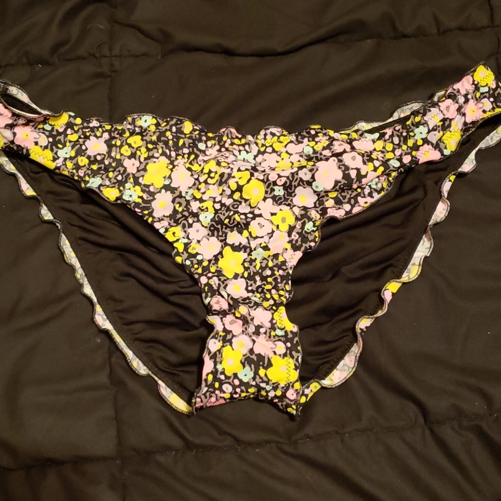 VS Bikini bottoms